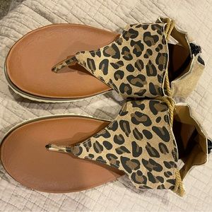 Animal print thong sandal